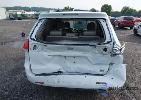 2012 Toyota Sienna Xle 7 Passenger из США, поврежденный, VIN 5TDDK3DCXCS037513